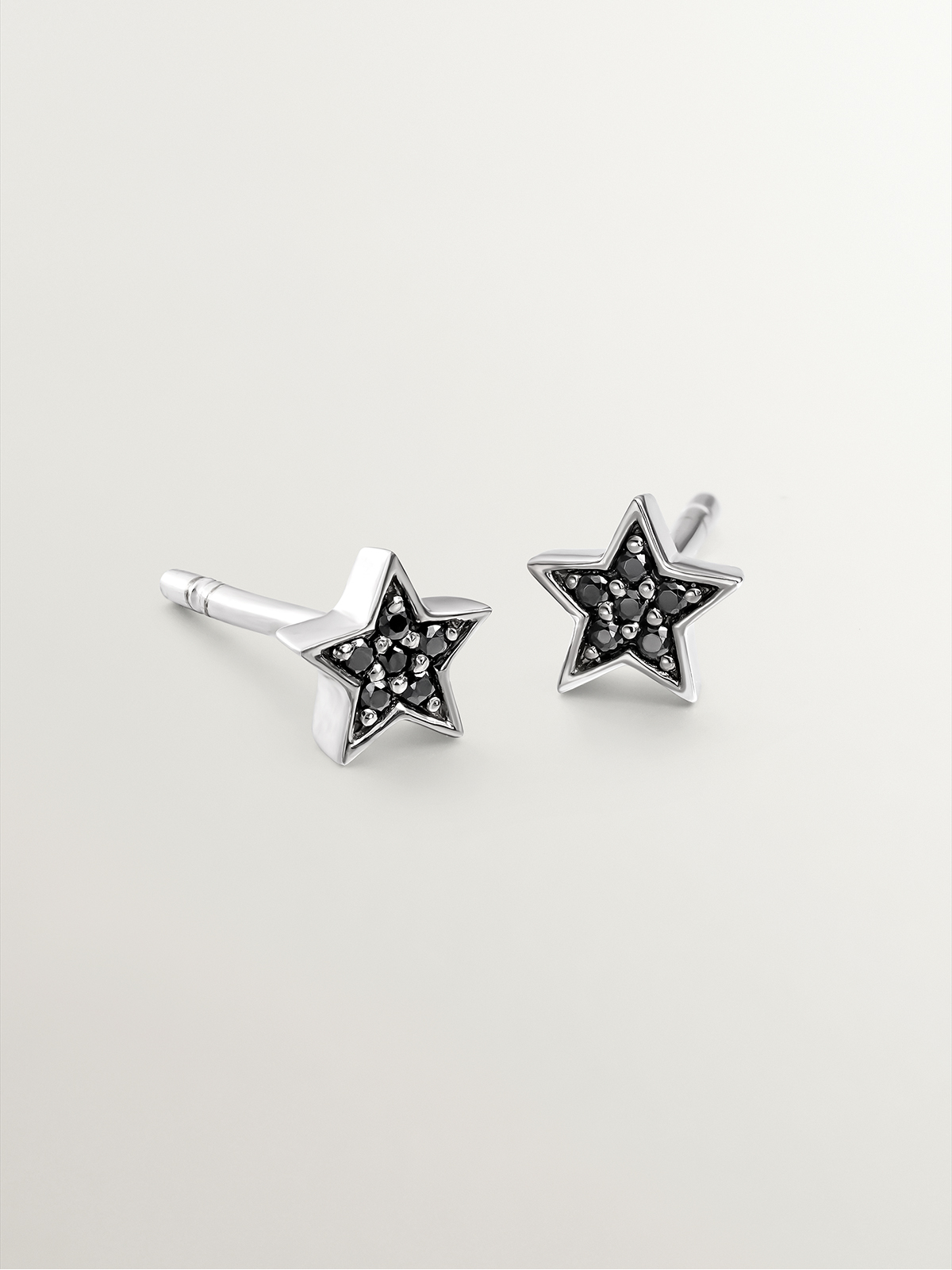 Pendientes de plata 925 con forma de estrella y espinelas negras