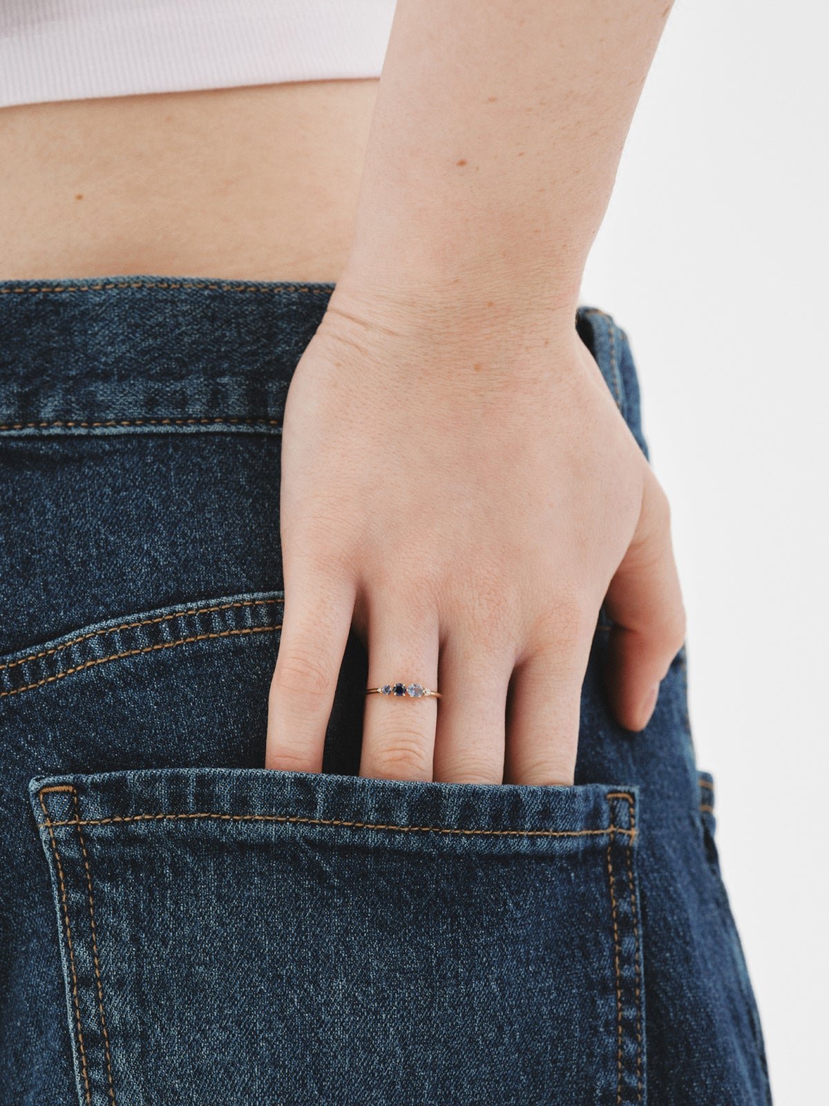 9K yellow gold ring with blue sapphires and diamonds
