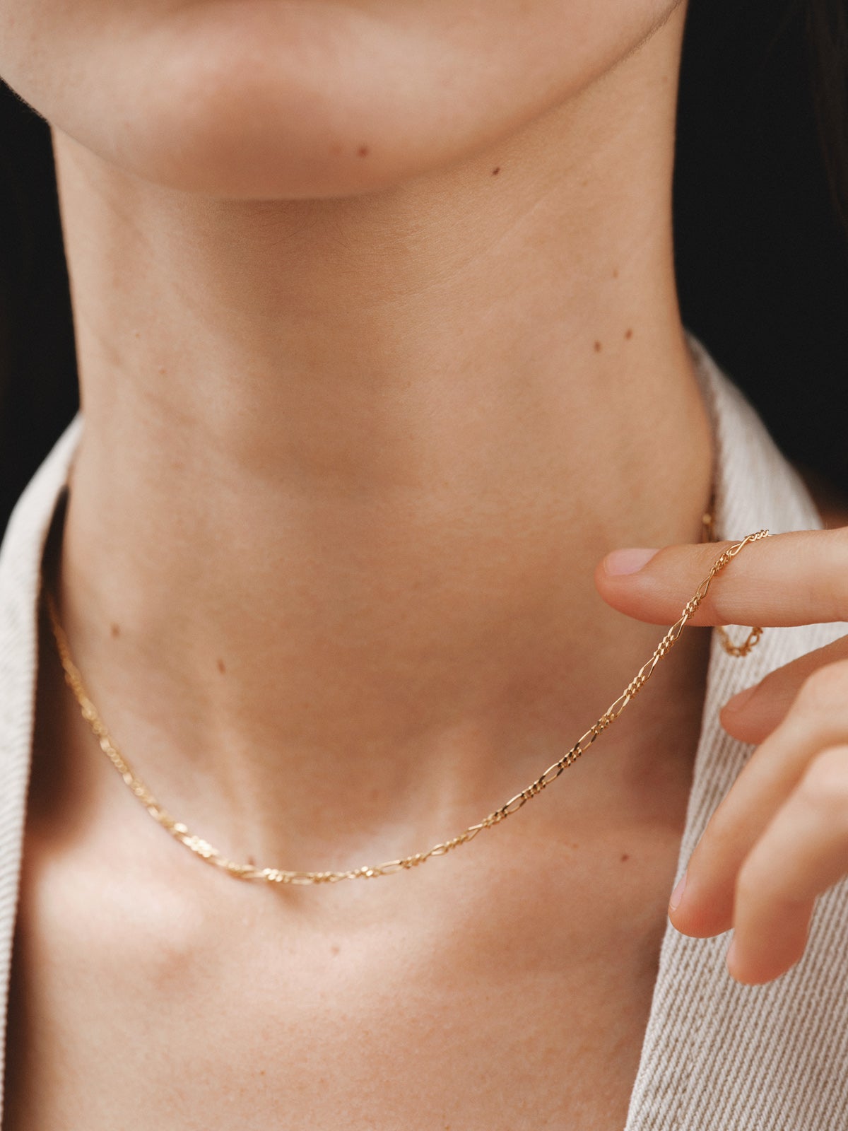 Chaîne en argent 925 plaquée en or jaune 18K avec des maillons Figaro