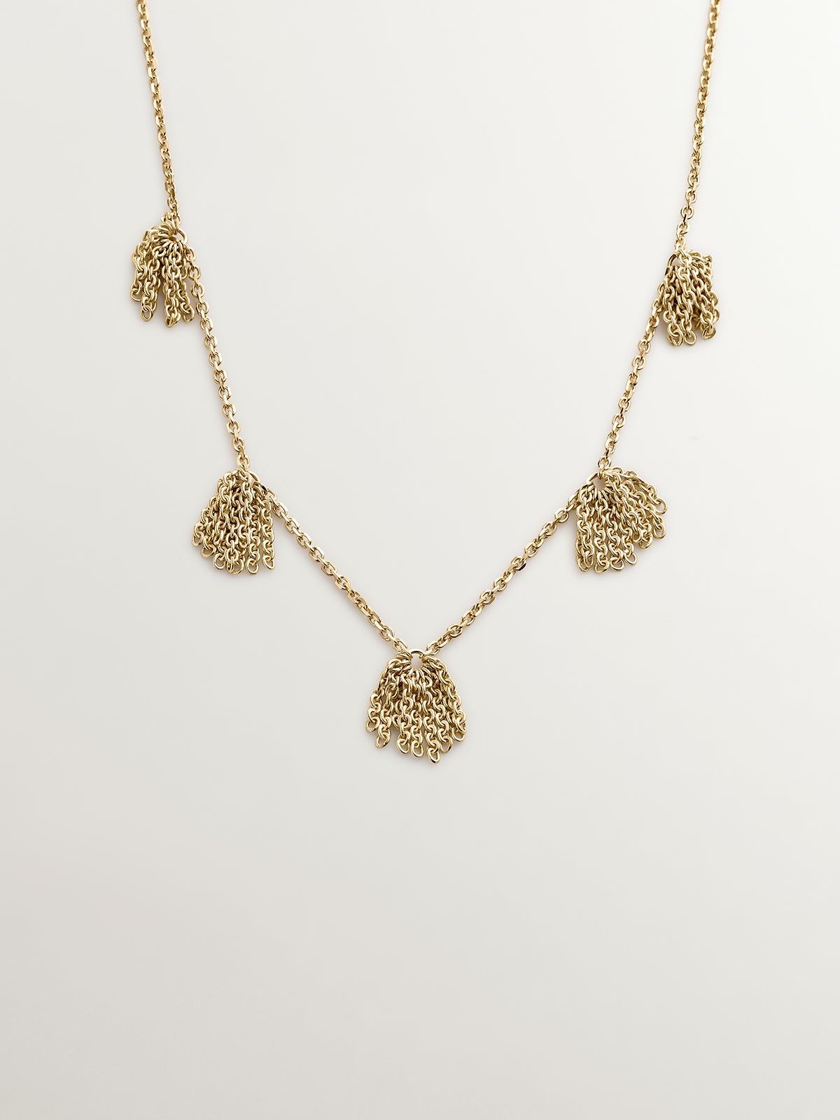 Collar de oro amarillo de 9K con pompones de cadena