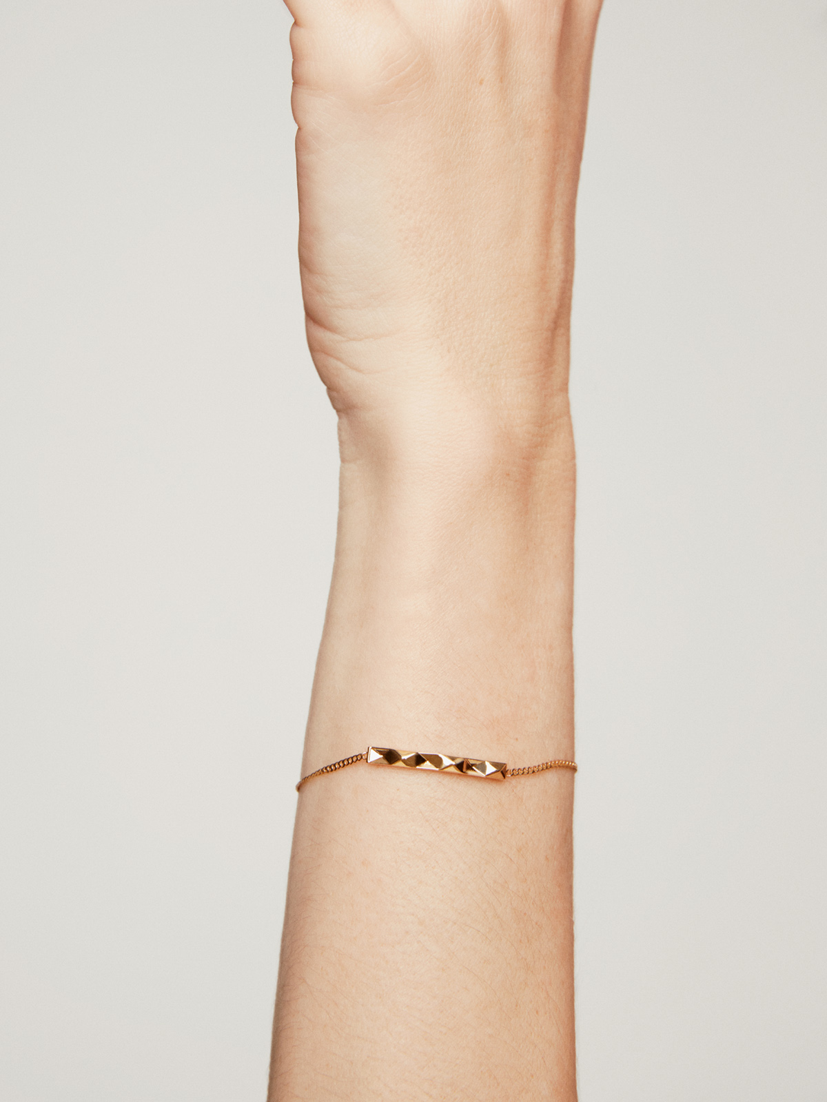 Pulsera de plata 925 bañada en oro amarillo de 18K con textura geométrica