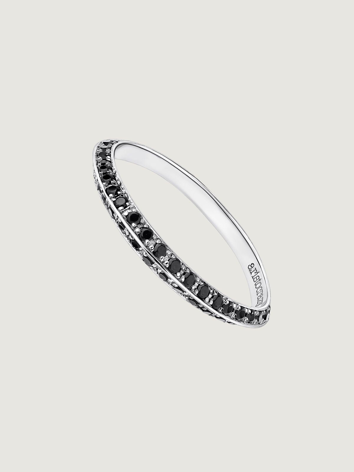 Anillo de plata 925 con espinelas negras