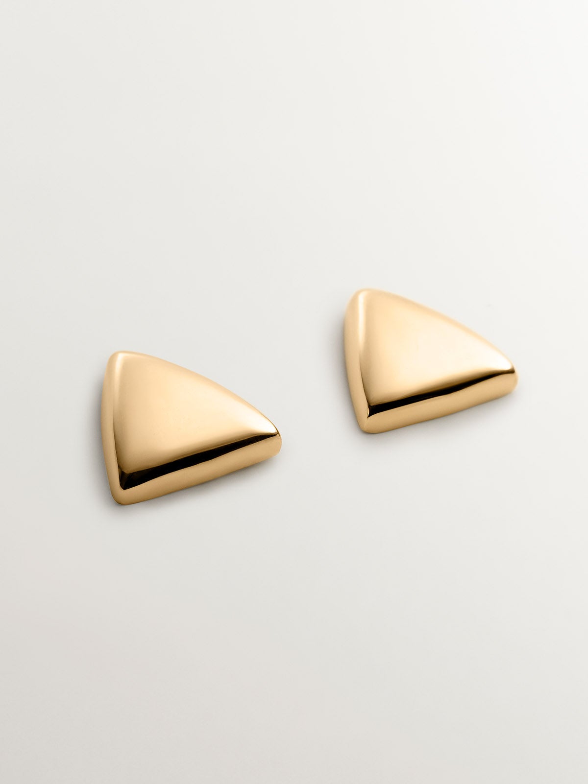 Pendientes de plata 925 bañada en oro amarillo de 18K con forma triangular