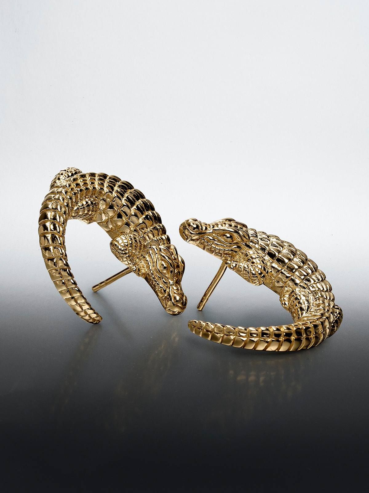 925 boucles d'oreilles en argent en or jaune 18 carats en forme de crocodile