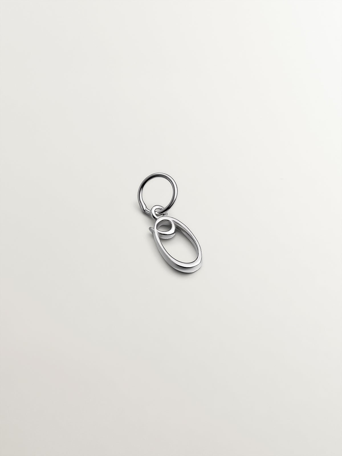 Charm de plata 925 con inicial O