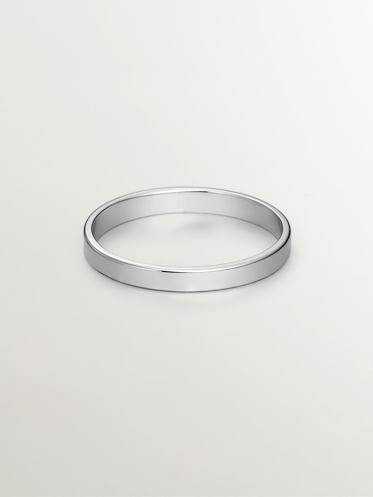 Alianza de oro blanco de 18k plana de 2,40mm
