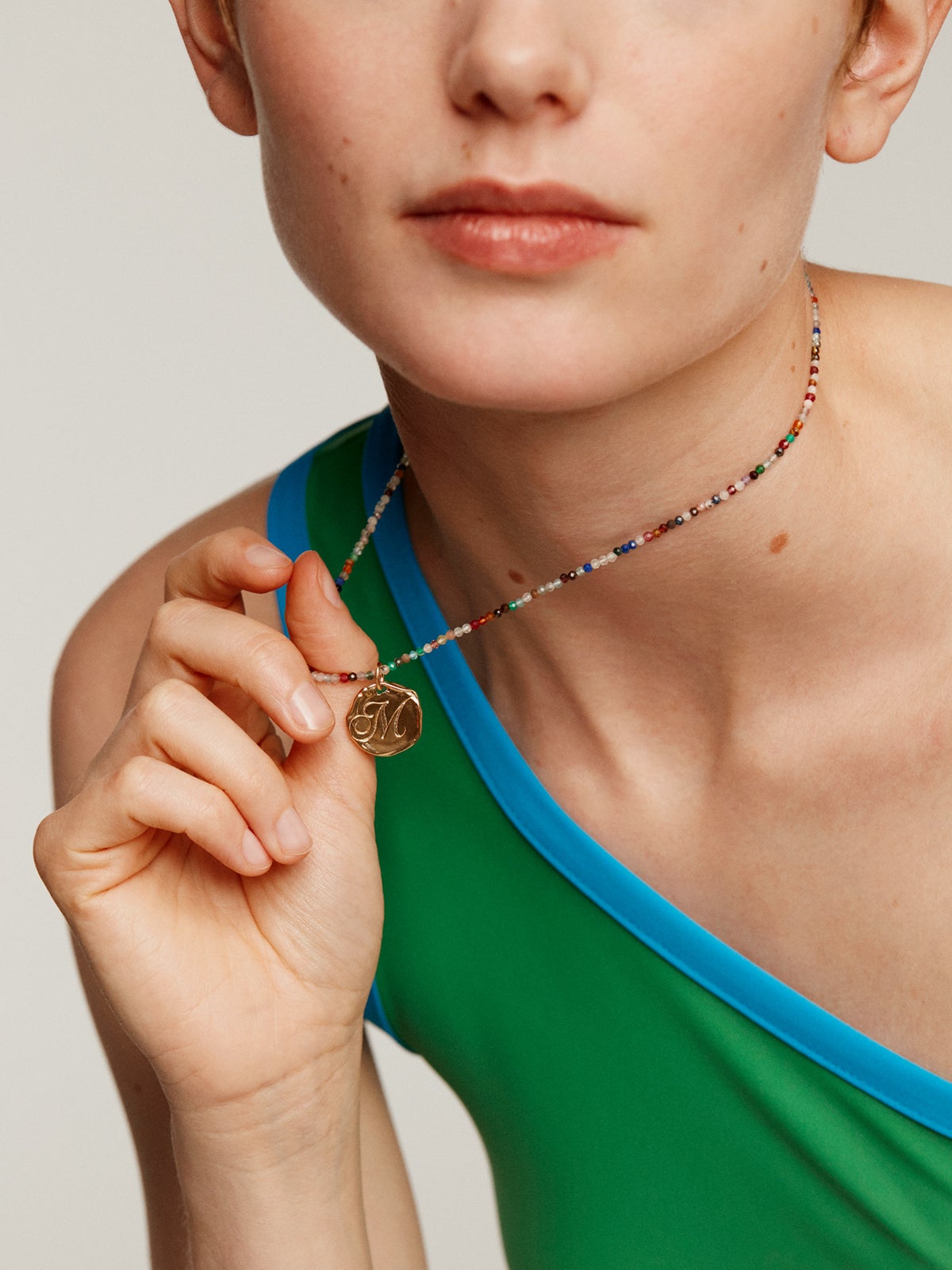Charme artisanal en argent 925 plaqué or jaune 18K avec initiale K