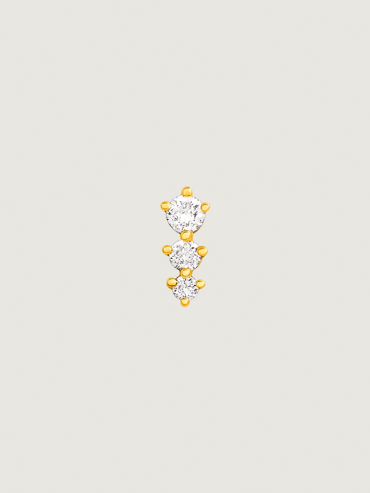 Pendiente individual de oro amarillo de 18K con triple diamante