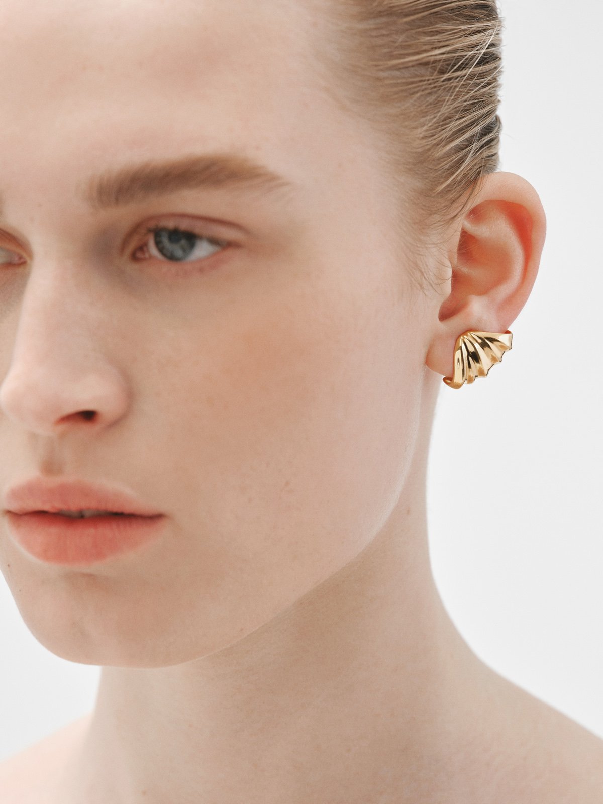 18K yellow gold plated 925 silver earrings with texture