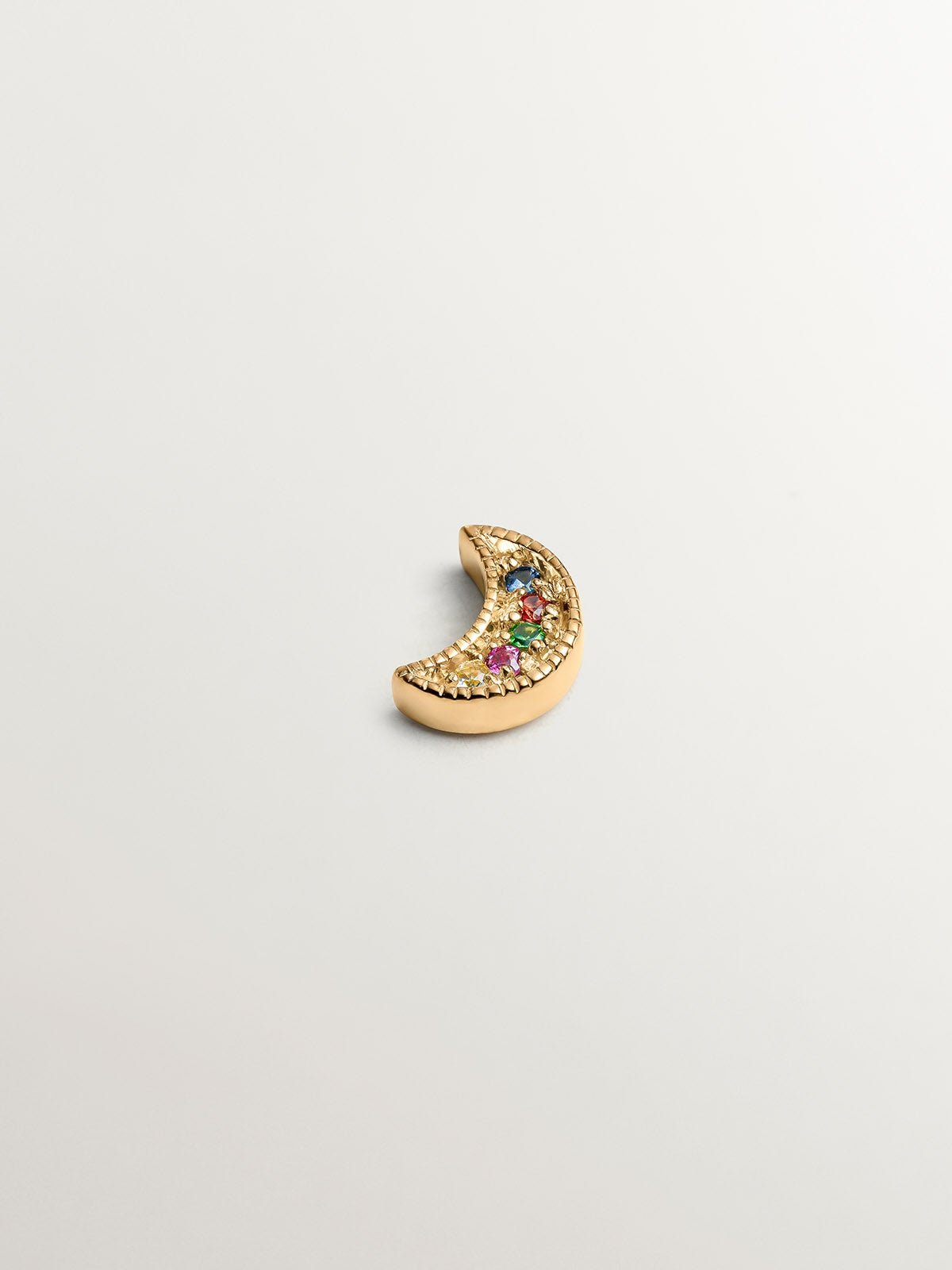Piercing de oro amarillo de 18K con zafiros multicolor y forma de luna