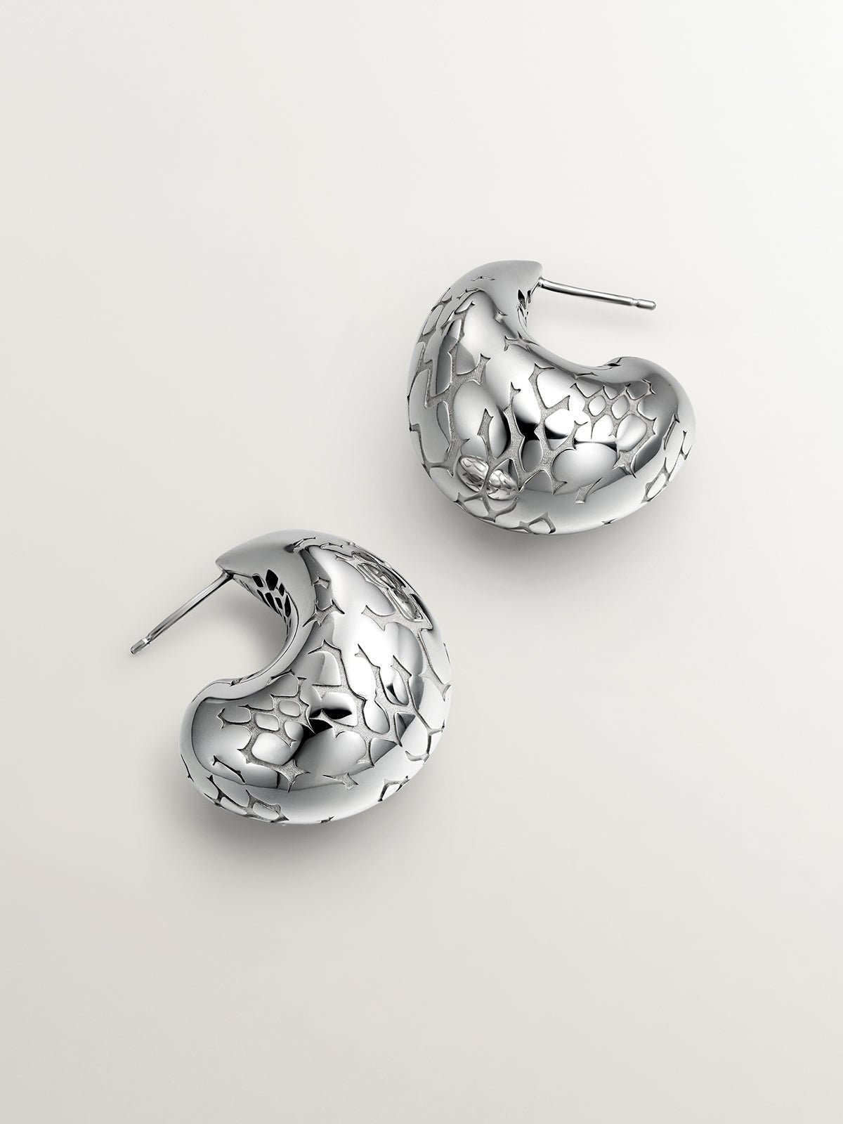 Pendientes de gota de plata 925 y textura de serpiente