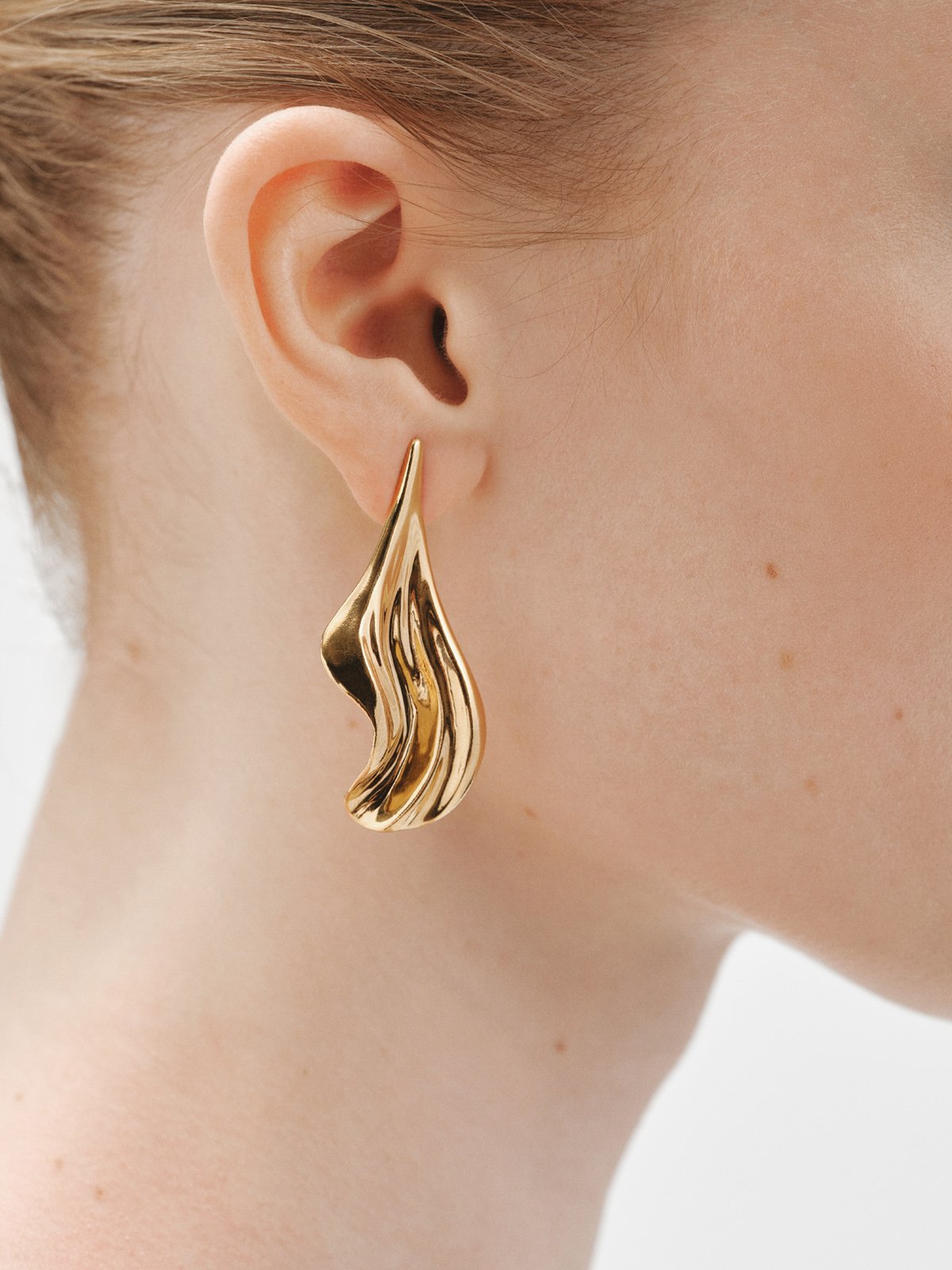 18K yellow gold plated 925 silver earrings with texture