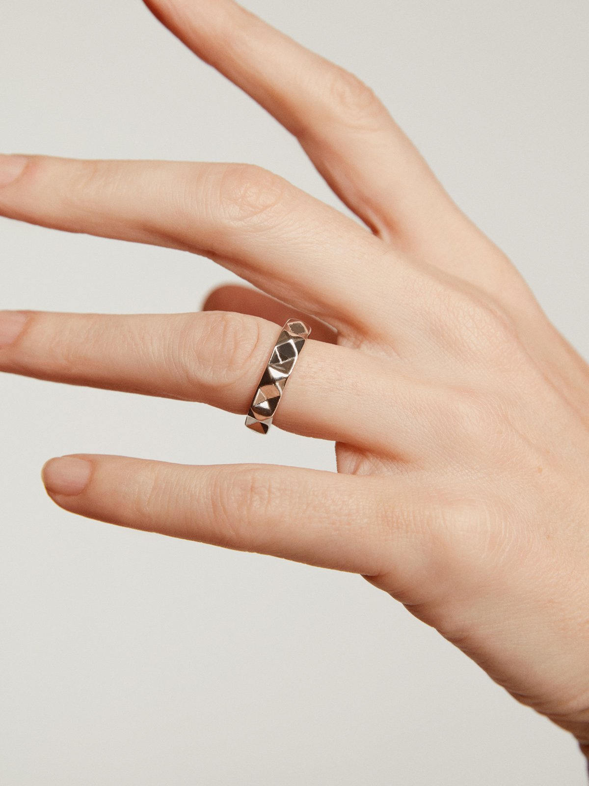 925 silver ring with geometric finish