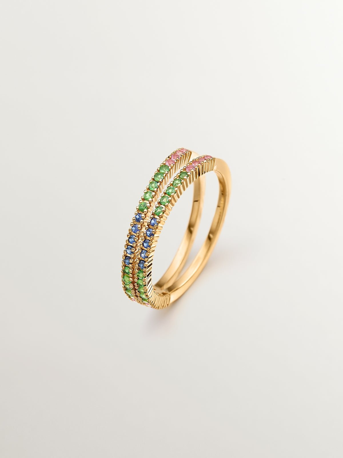 Anillo doble de plata 925 bañada en oro amarillo de 18K con tsavoritas y zafiros multicolor