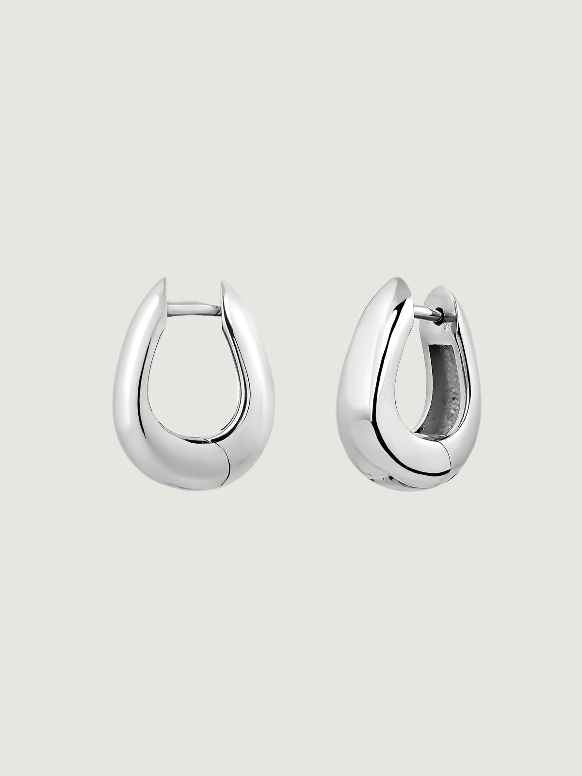 Boucles d'oreilles créoles moyennes épaisses en argent 925 de forme ovale