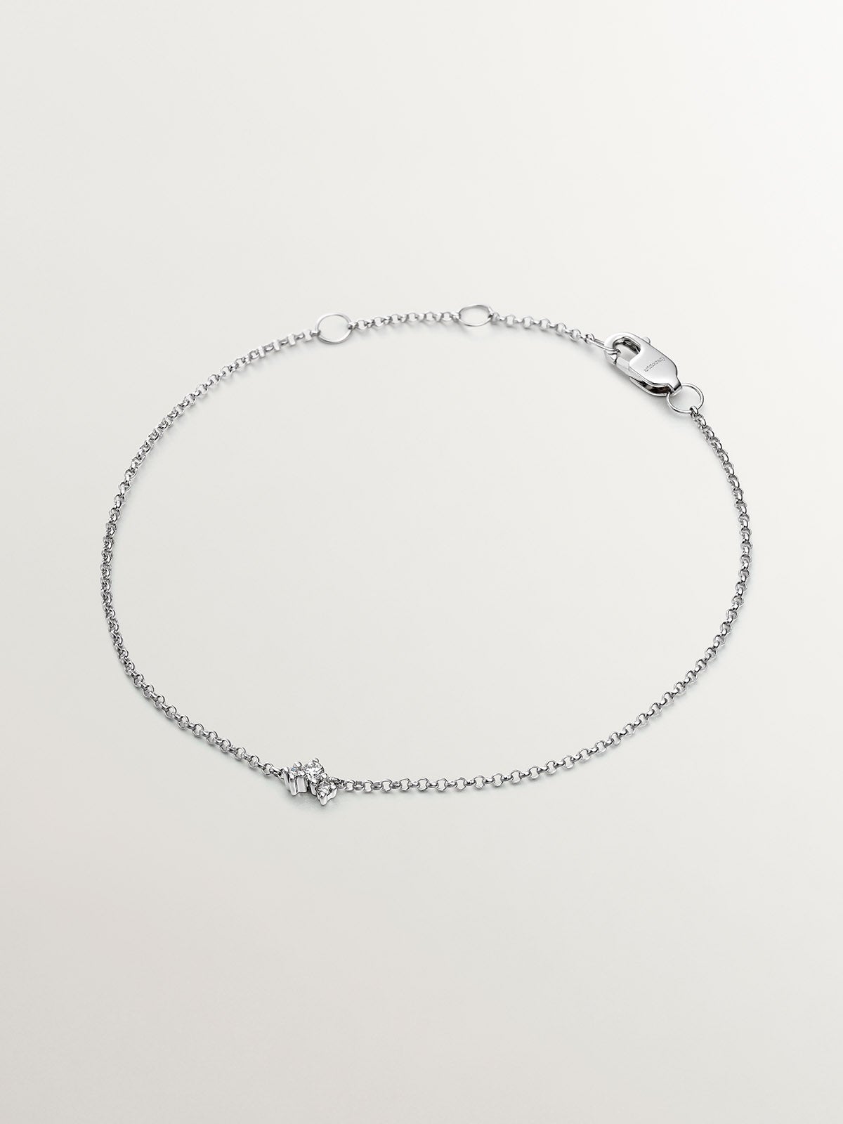 Bracelet de maillons Rolo en or blanc 9K avec 3 diamants