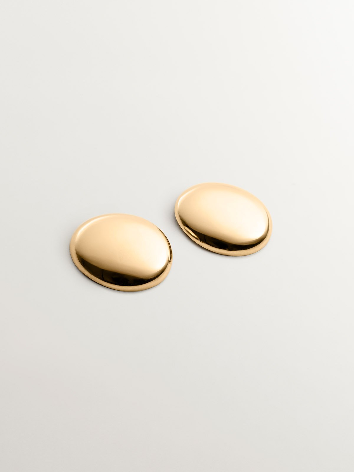 18K yellow gold plated 925 silver earrings with round shape