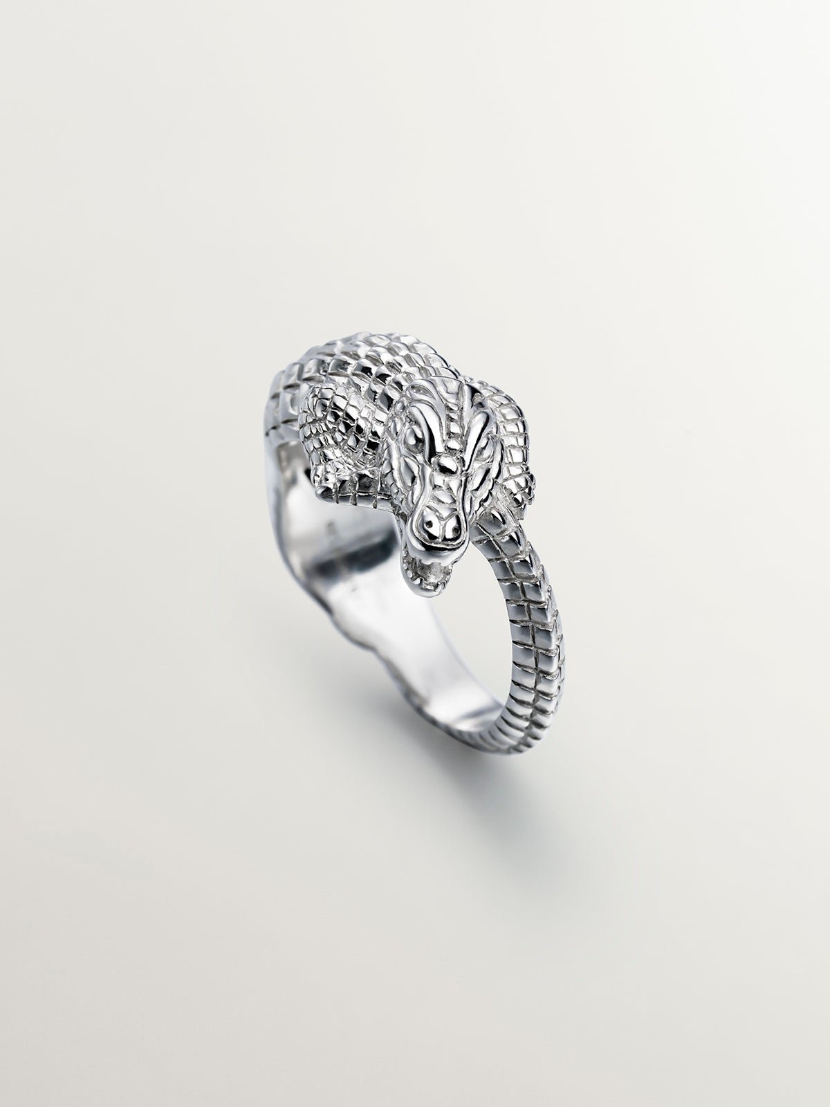 Anillo de plata 925 con forma de cocodrilo