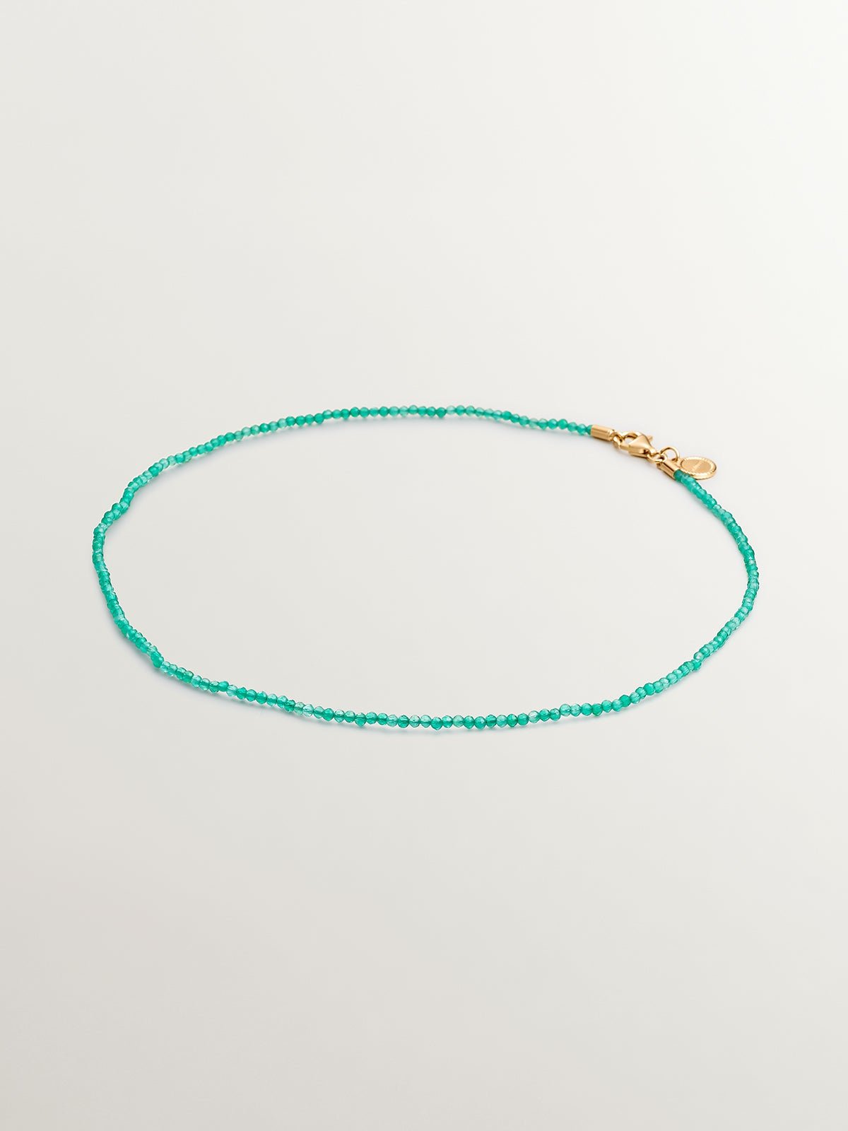 Collar de plata 925 bañada en oro amarillo de 18K con bolitas de ónix verde