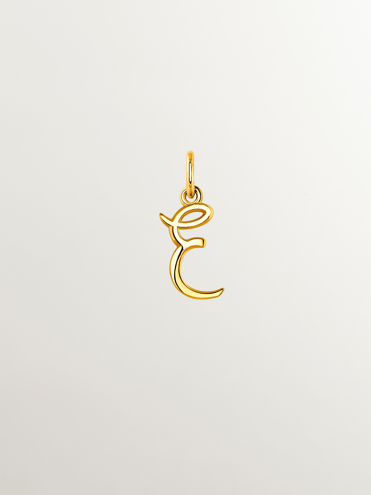 Charm de plata 925 bañada en oro amarillo de 18K con inicial E