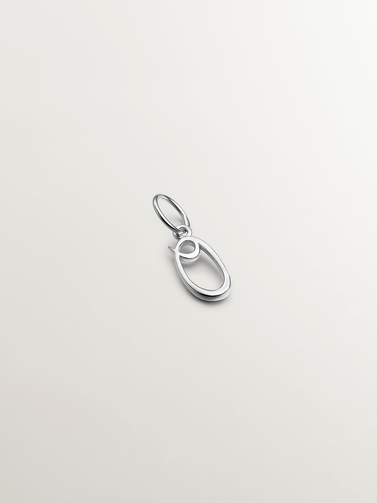 Charm de plata 925 con inicial O