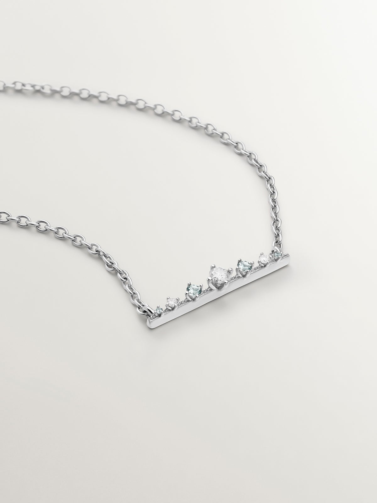 Colgante de plata 925 con diamantes y zafiros grises