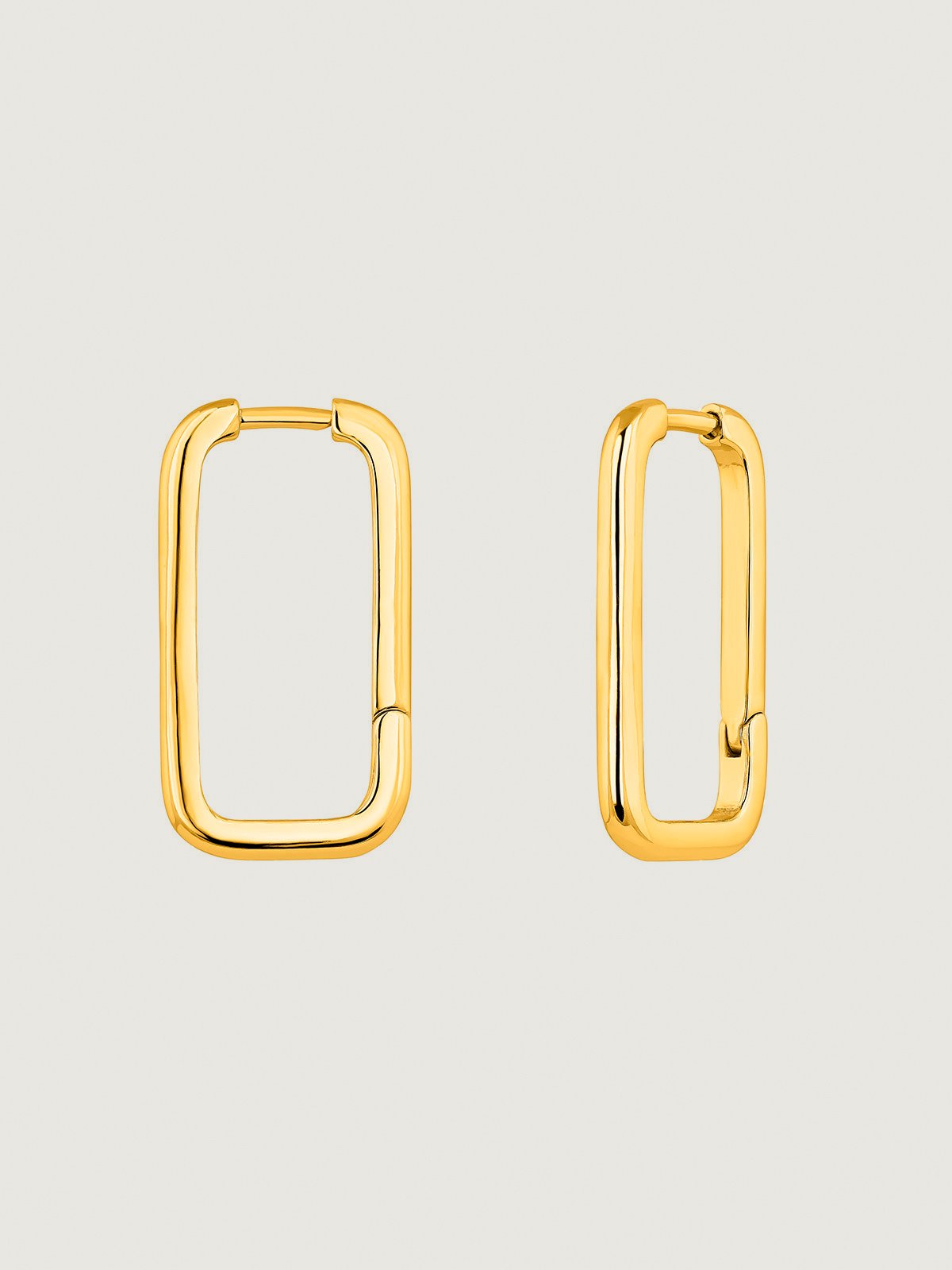 Rectangular earrings made of 925 silver coated in 18K yellow gold.