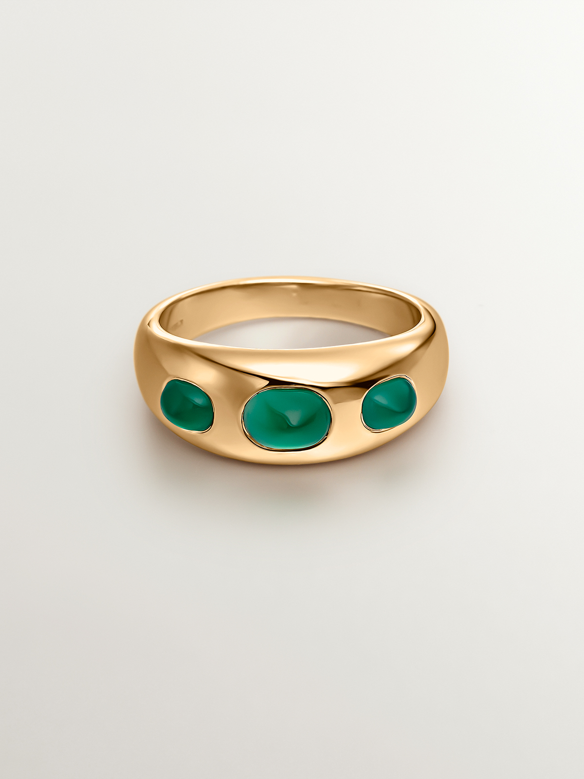 925 silver ring bathed in 18k yellow gold with green chalcedony
