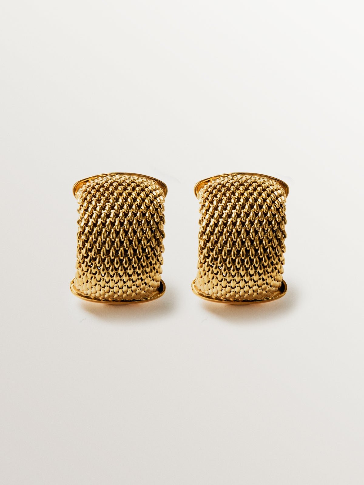 Pendientes de aro de plata 925 bañada en oro amarillo de 18K con malla