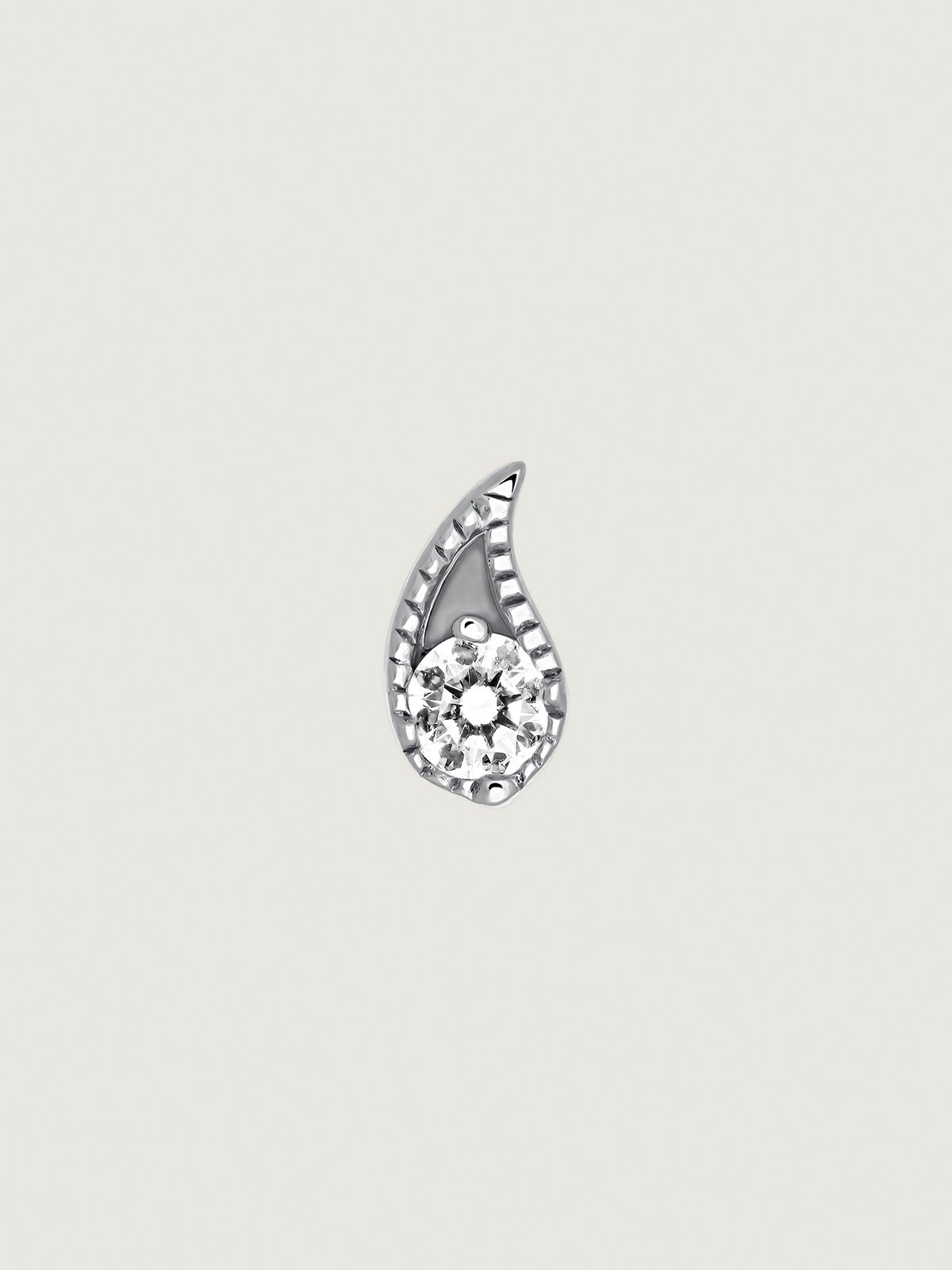 9K white gold piercing with diamonds and teardrop shape.