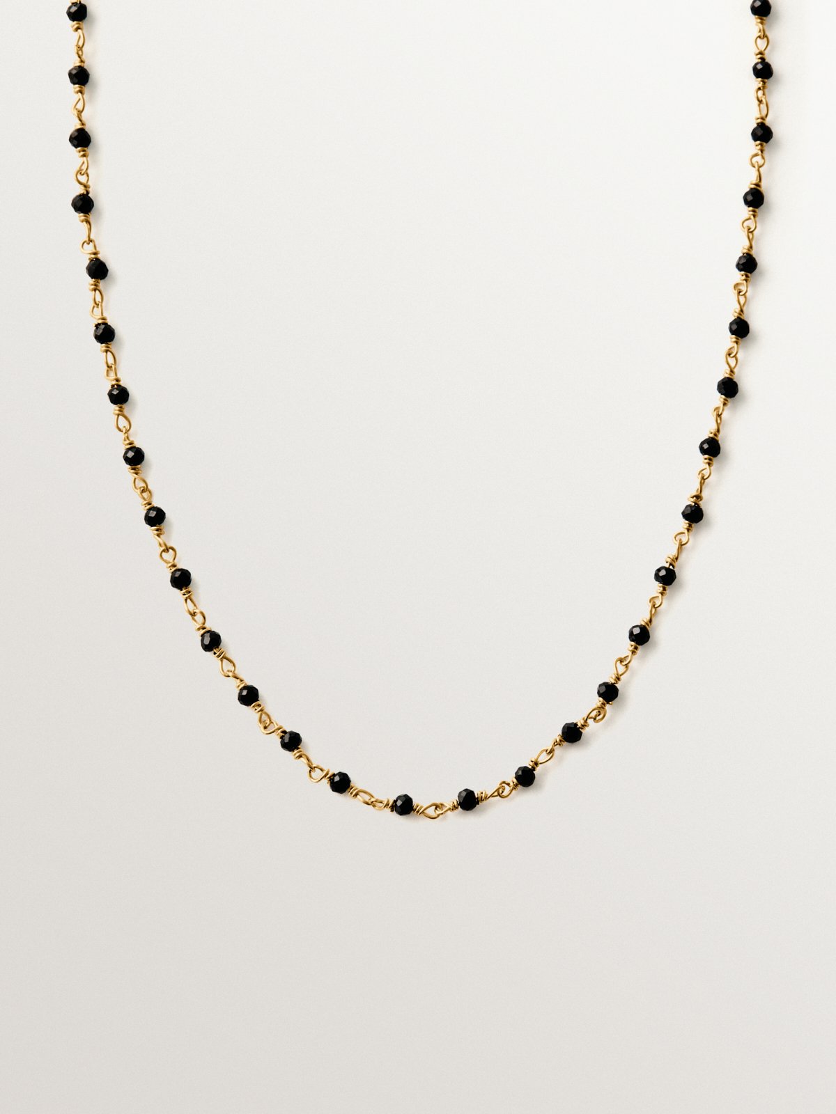 Chaîne en argent 925 plaquée or jaune 18 carats avec spinelles noirs