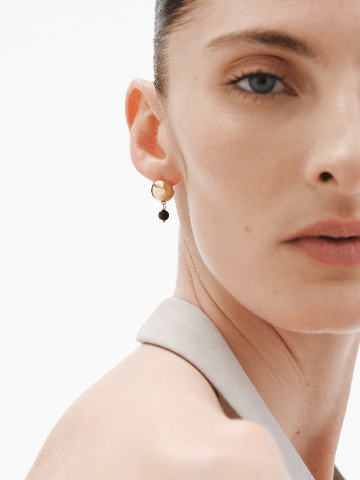 925 silver earrings bathed in 18k yellow gold with black ónix