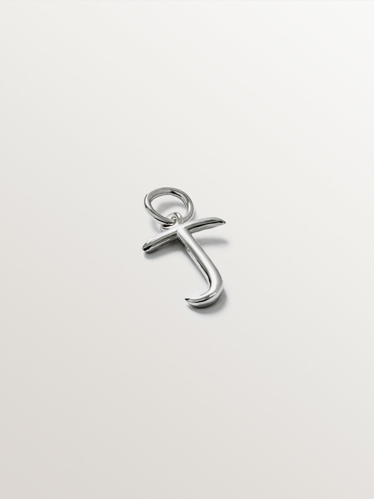 Charme en argent 925 avec l'initiale T