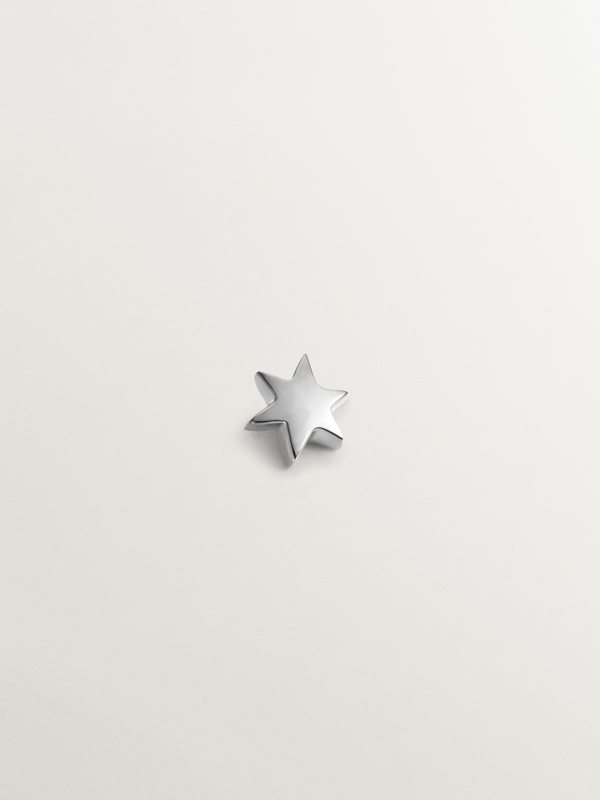 Piercing en or blanc 18K en forme d'étoile