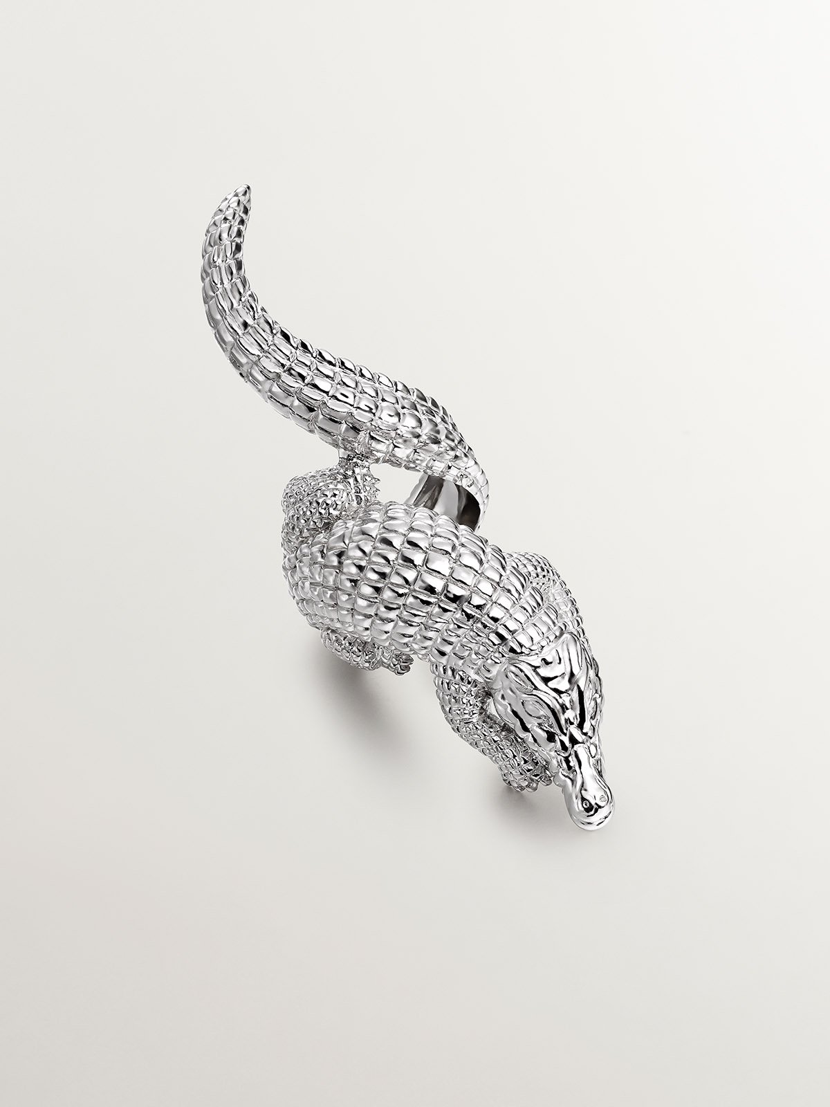 Large 925 silver ring shaped like crocodile