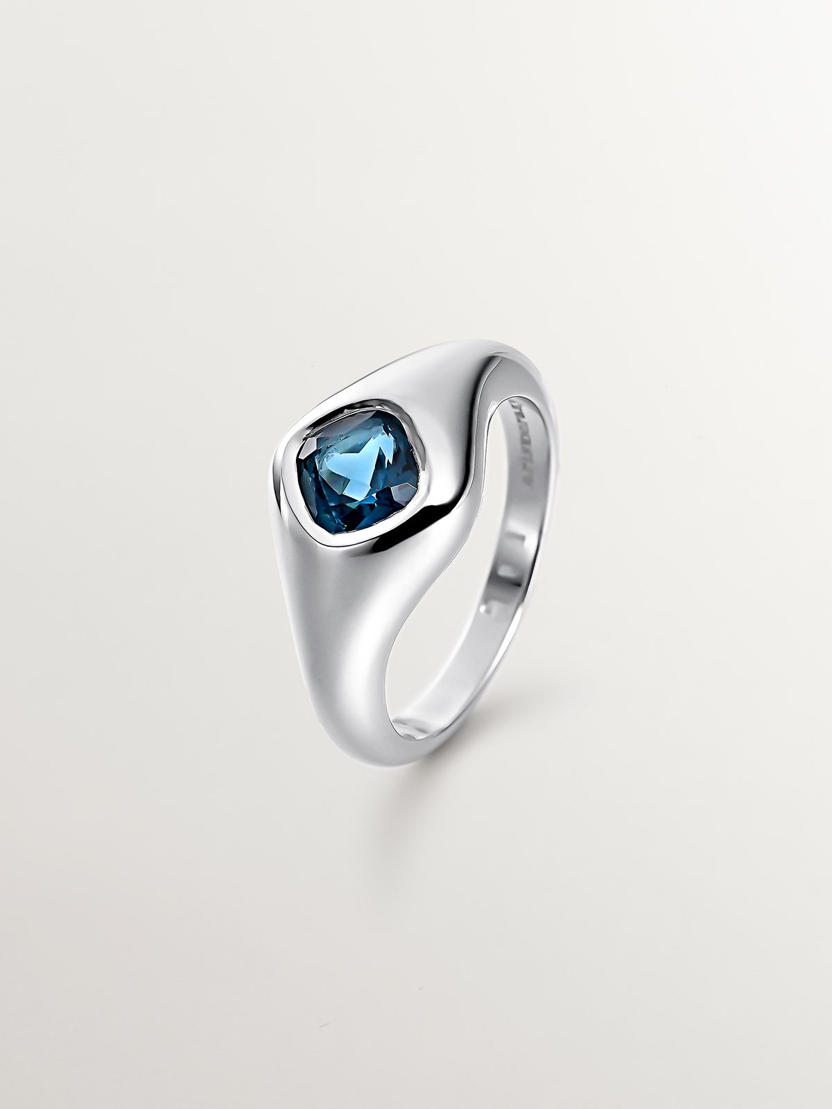 925 silver signet ring with London blue topaz