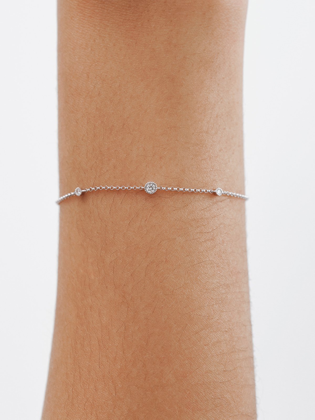 Pulsera de oro blanco de 18K con diamantes 0,097 cts