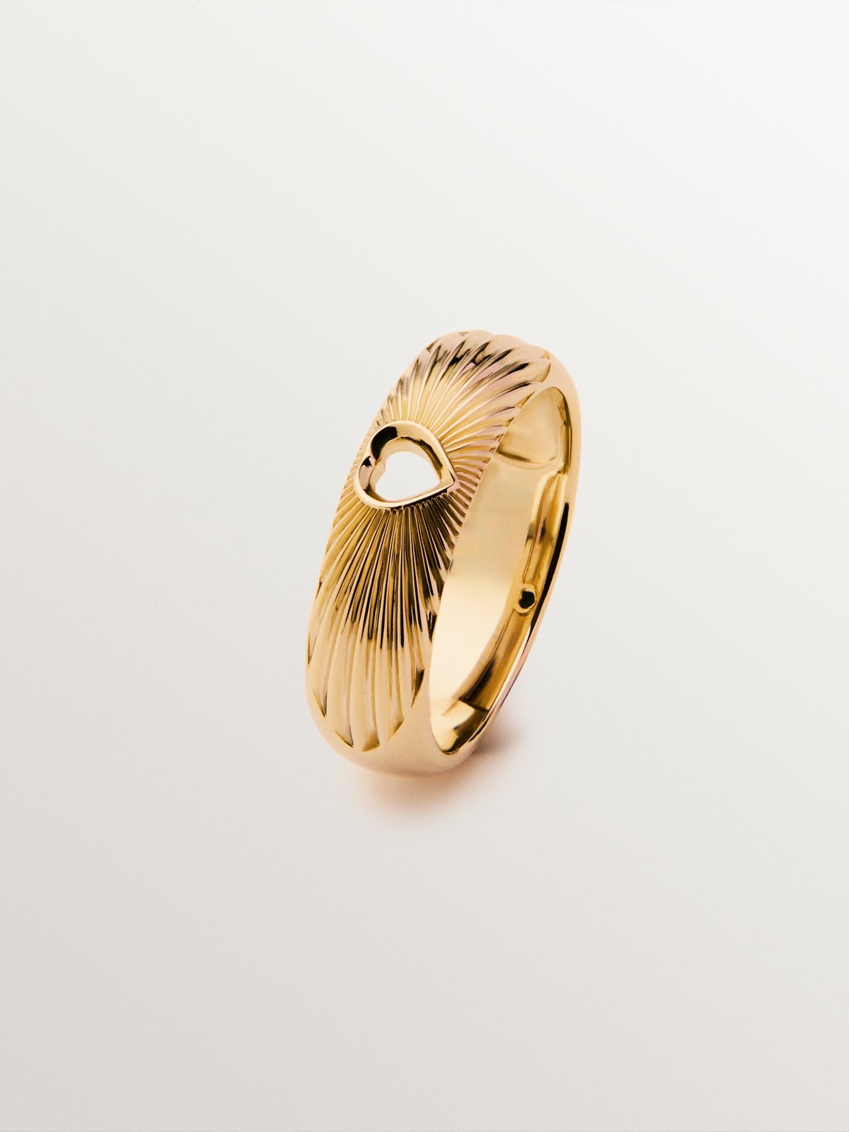 Bague en argent sterling 925 plaquée or jaune 18 carats avec cœur et texture guillochée