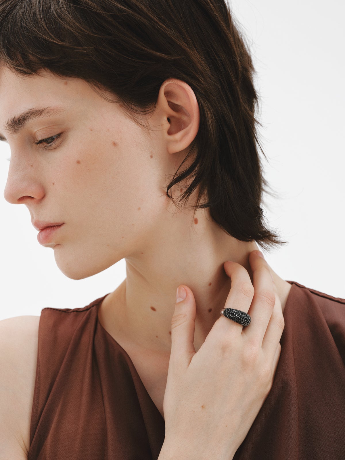 925 silver ring with paved black spinels