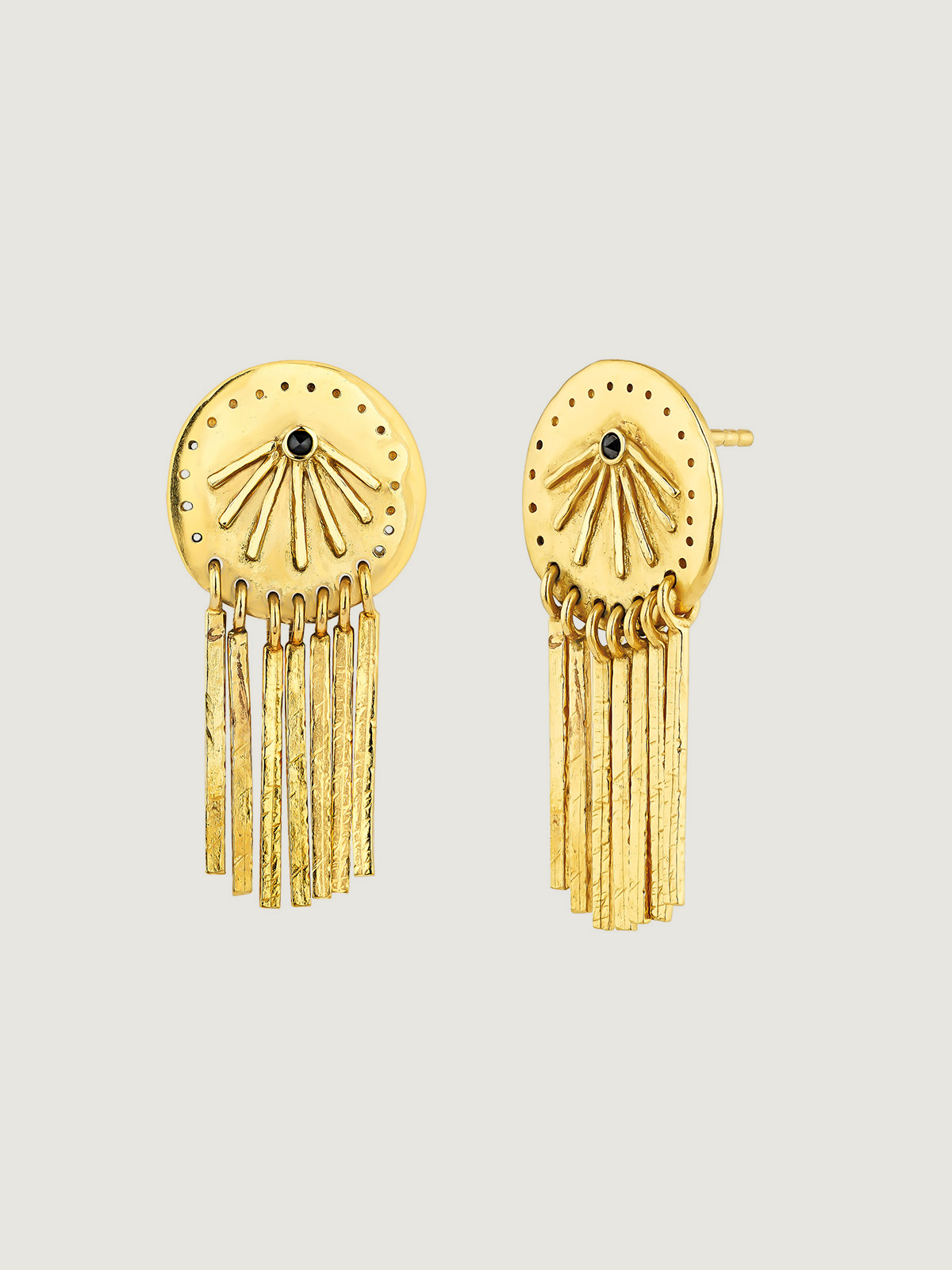 925 Silver earrings bathed in 18K yellow gold with black spinels and ethnic motifs.