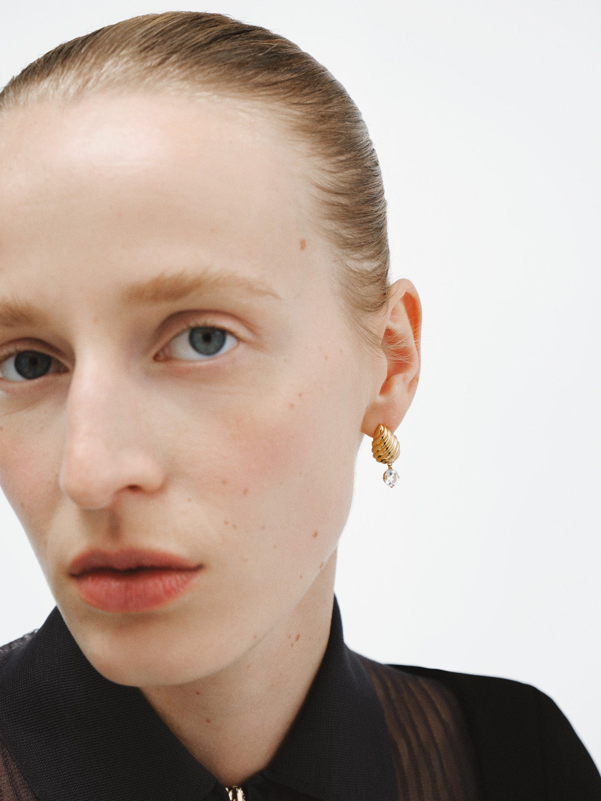 18K yellow gold plated 925 silver earrings with white quartz and gallon texture