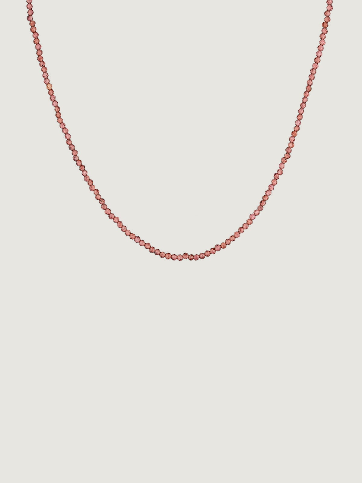 Collar de plata 925 bañada en oro amarillo de 18K con bolitas de rodolitas rosas