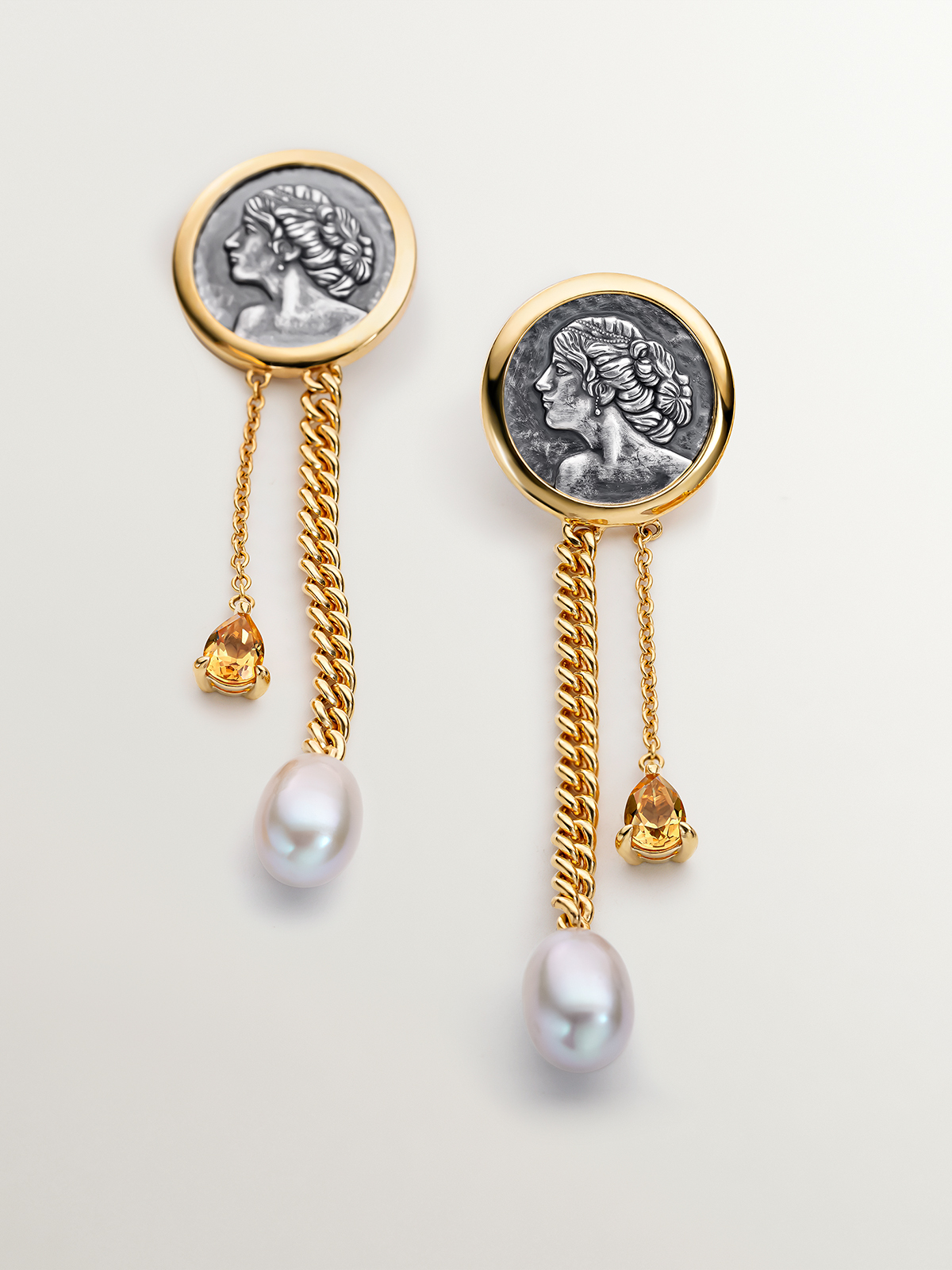 Pendientes de plata 925 bañada en oro amarillo de 18K con cadenas, perlas y cuarzos citrinos