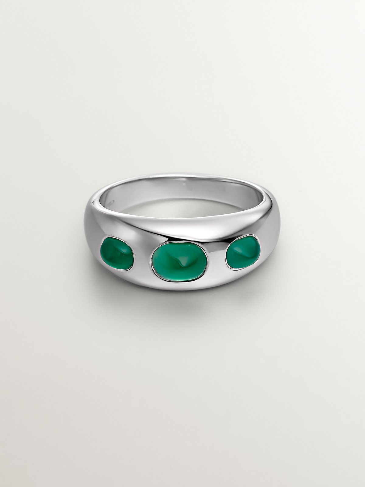 925 silver ring with green chalcedon