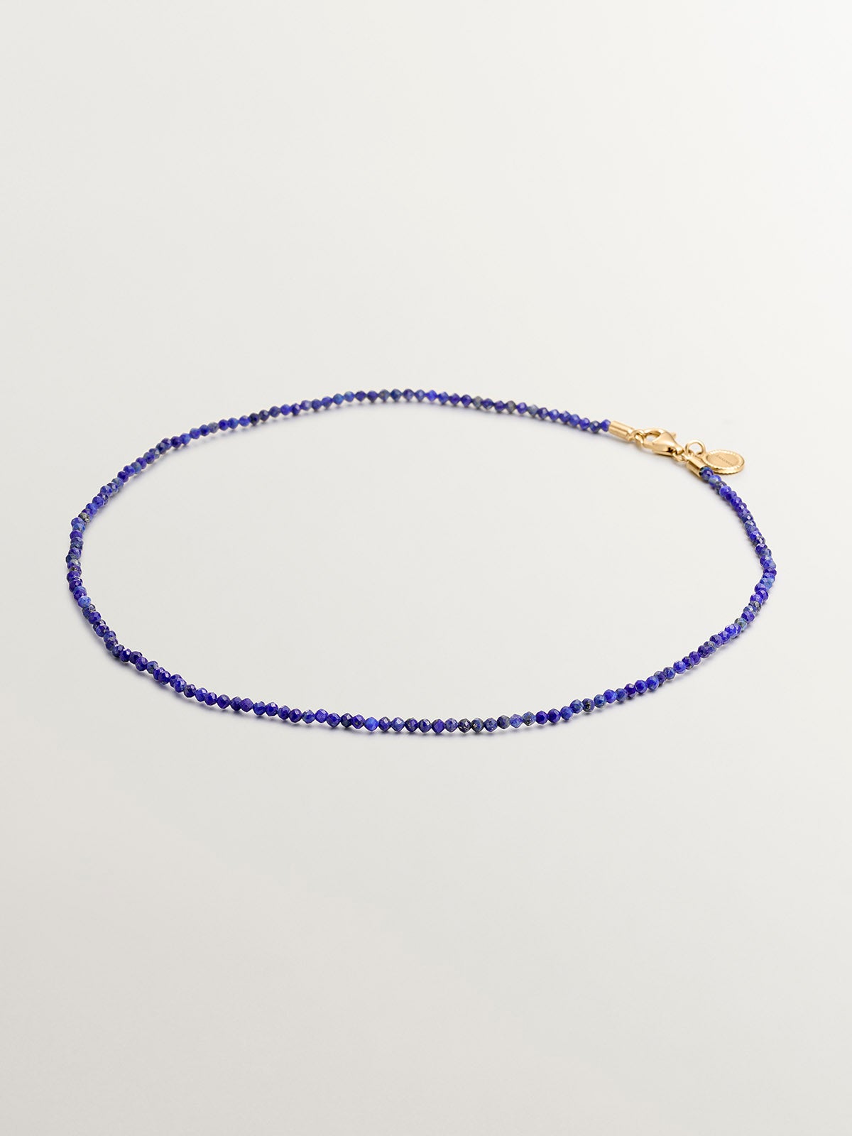 Collar de plata 925 bañada en oro amarillo de 18K con lapislázulis azules