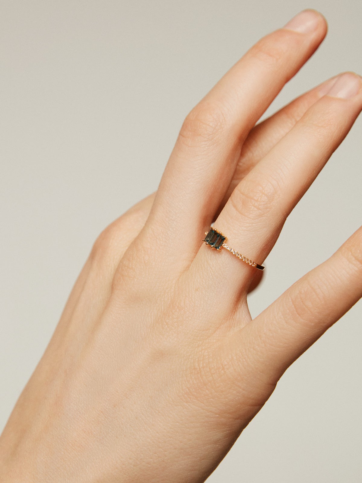 925 silver ring with white topaz, white diamonds and black enamel