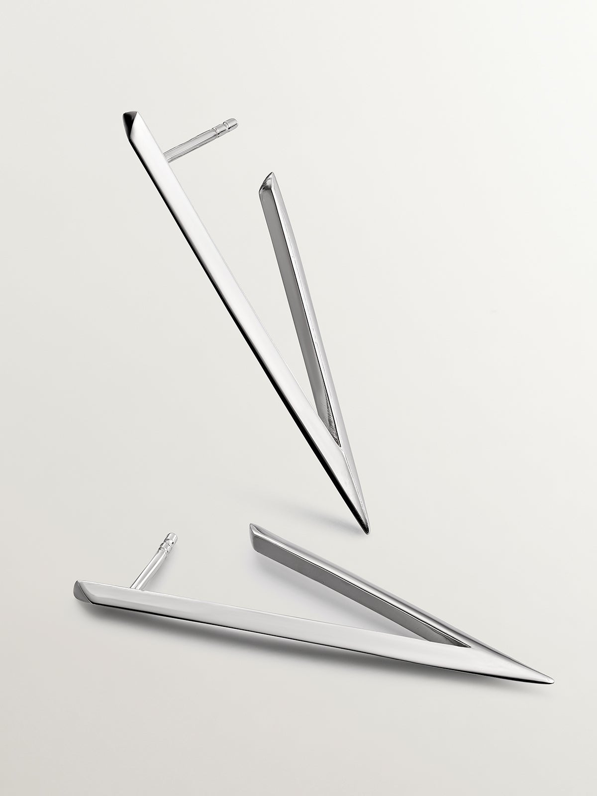 Pendientes grandes triangulares de plata 925