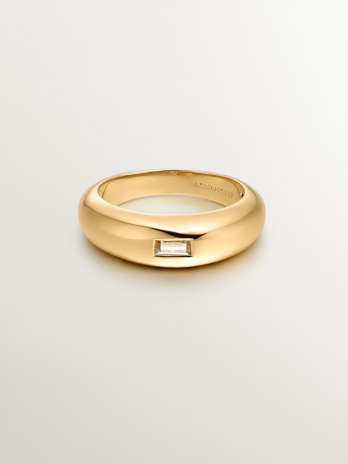 Anillo de plata 925 bañada en oro amarillo de 18K con topacio blanco 
