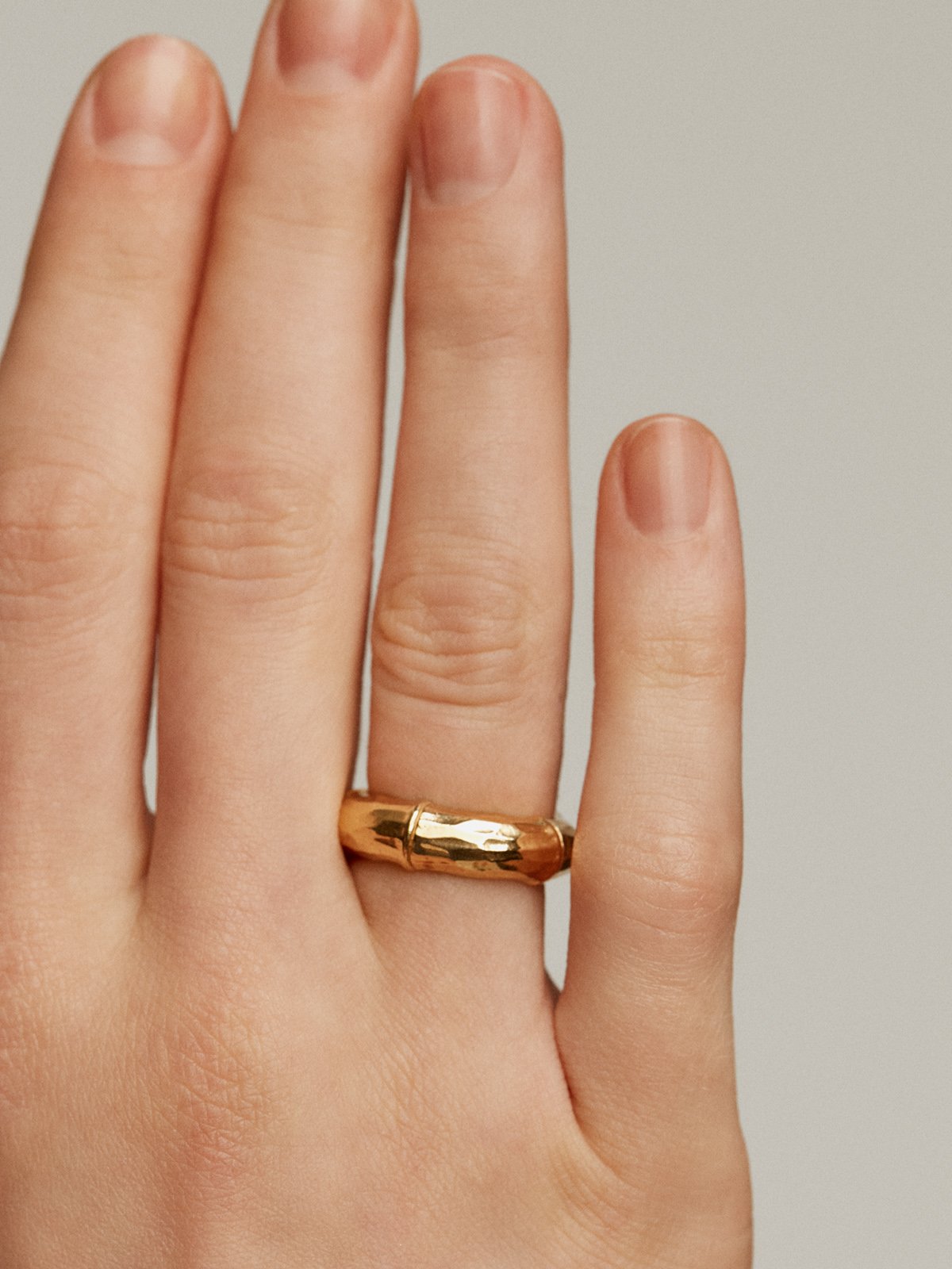 925 Silver ring bathed in 18K yellow gold with a bamboo texture.