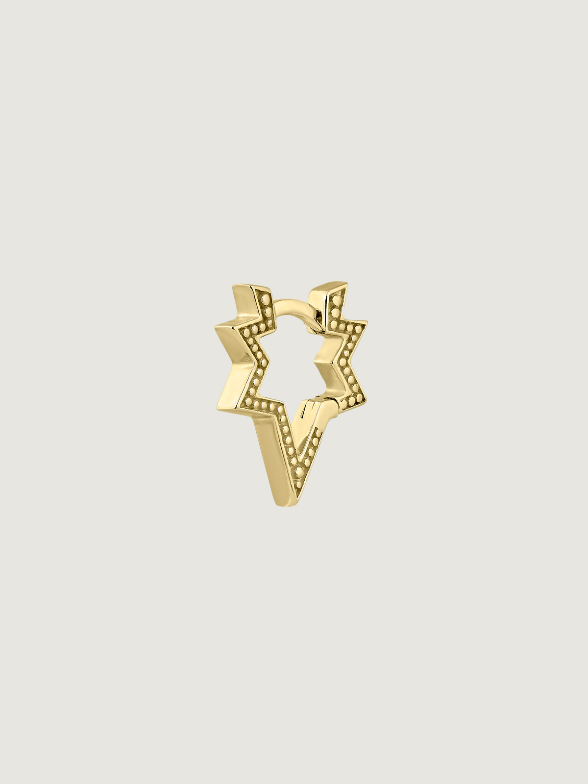 9K yellow gold single earring in the shape of a star.